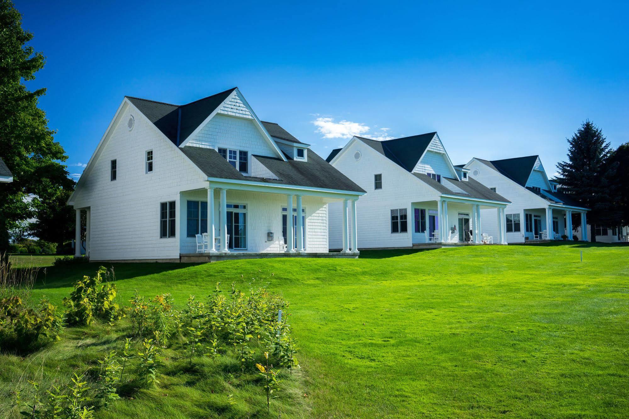 Cottages At Bay Harbor Петоски Экстерьер фото